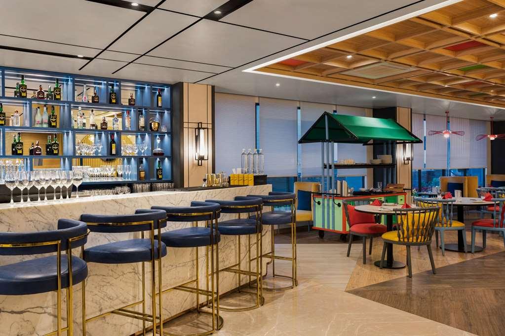 Ramada Encore By Wyndham Siliguri Sevoke Road Εστιατόριο φωτογραφία