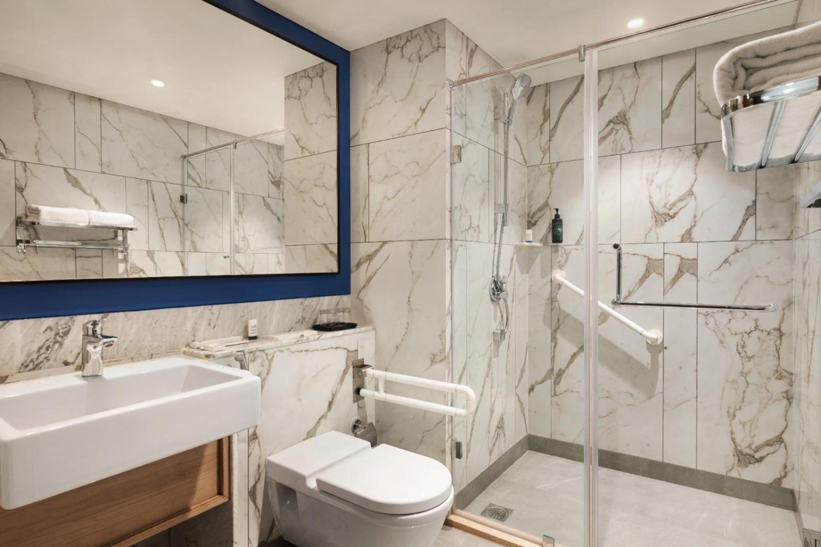 Ramada Encore By Wyndham Siliguri Sevoke Road Εξωτερικό φωτογραφία